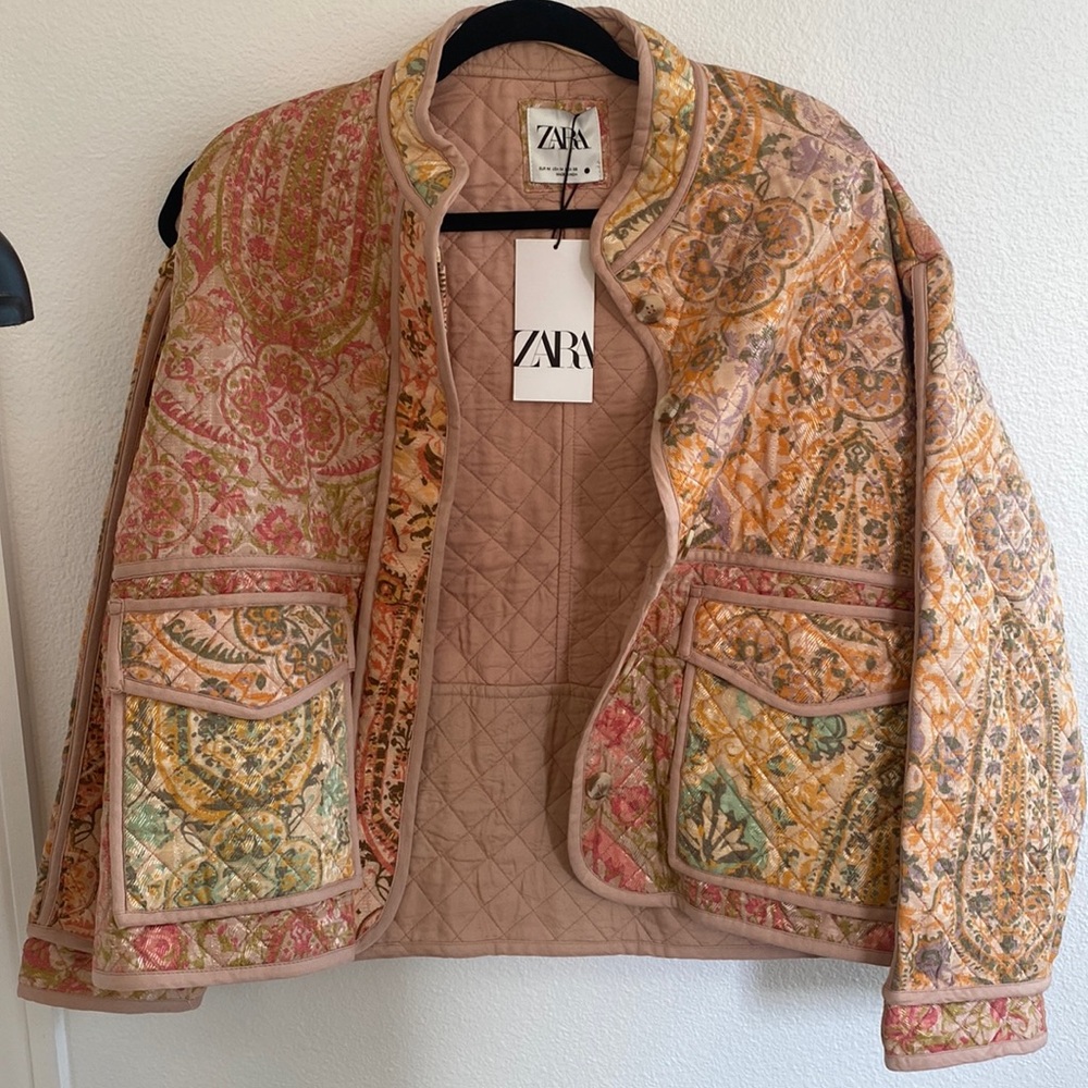 Zara Quilted Jacquard Jacket Size Medium. NWT